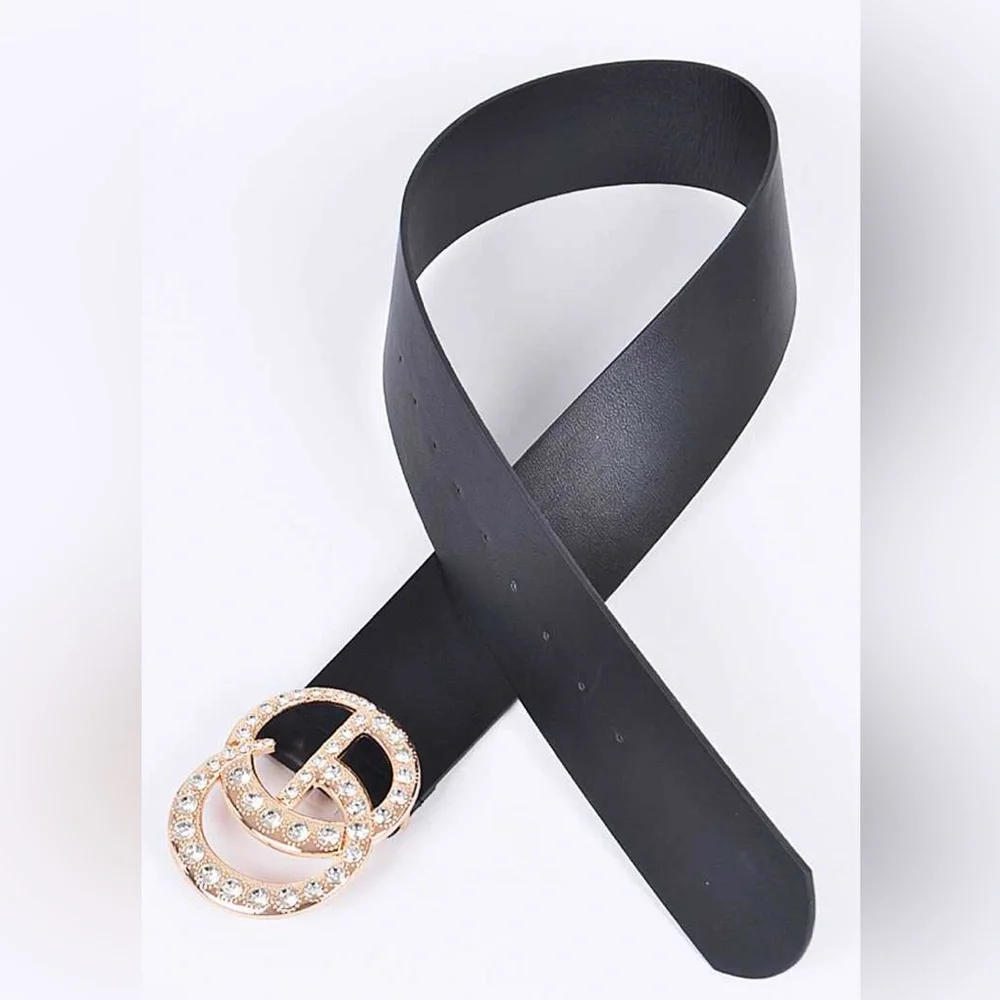 Oversized Metal Buckle Accented Statement Belt